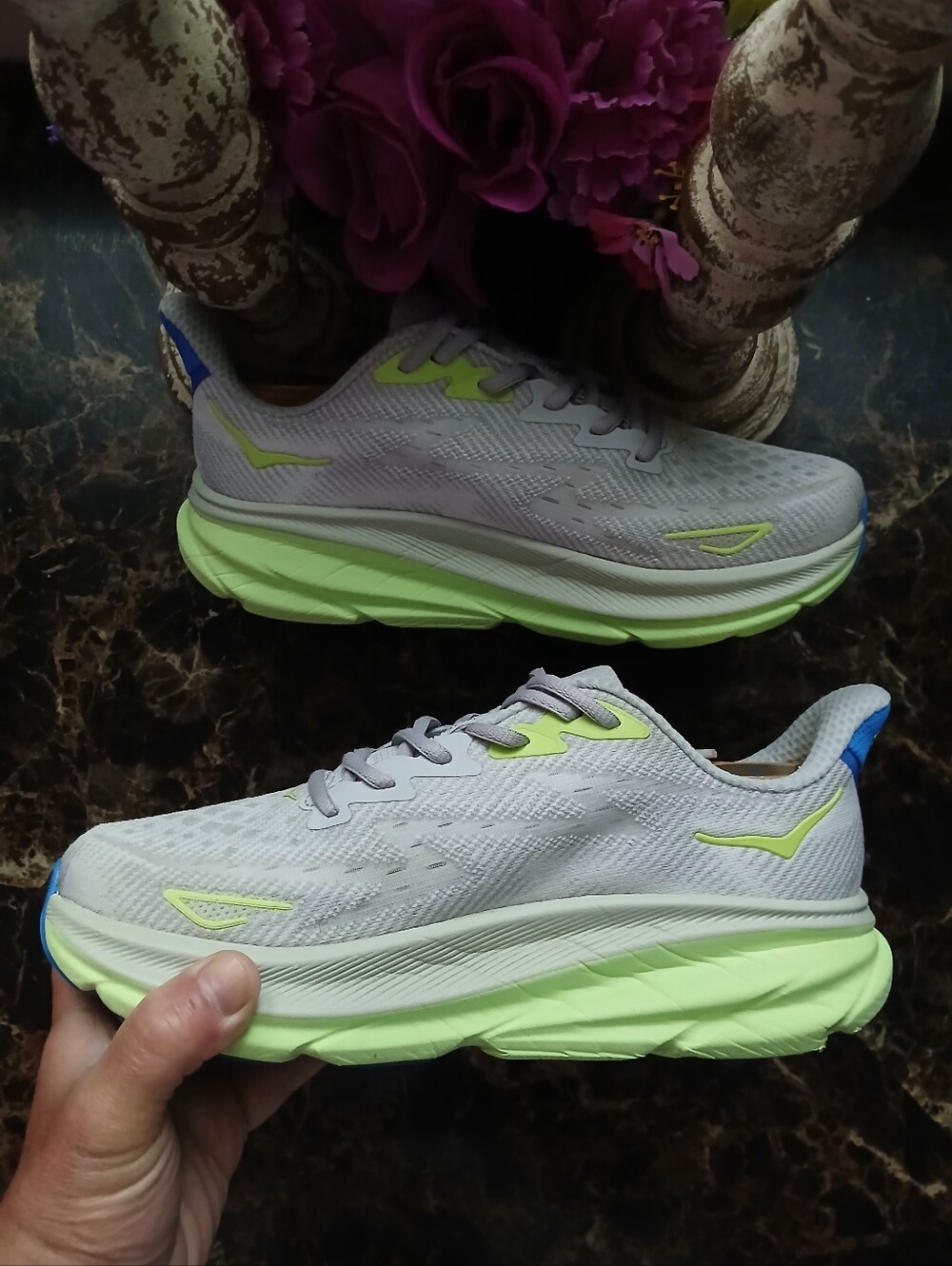 Hoka One Clifton 9 Comfort/Athletic Medical Field Shoes Size 9 Men/10.5 Women - Picture 2 of 13